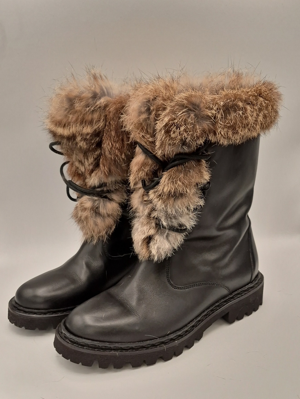 Theory NWOT Genuine Rabbit Fur Trim Leather Combat Lug Boots Made in Italy